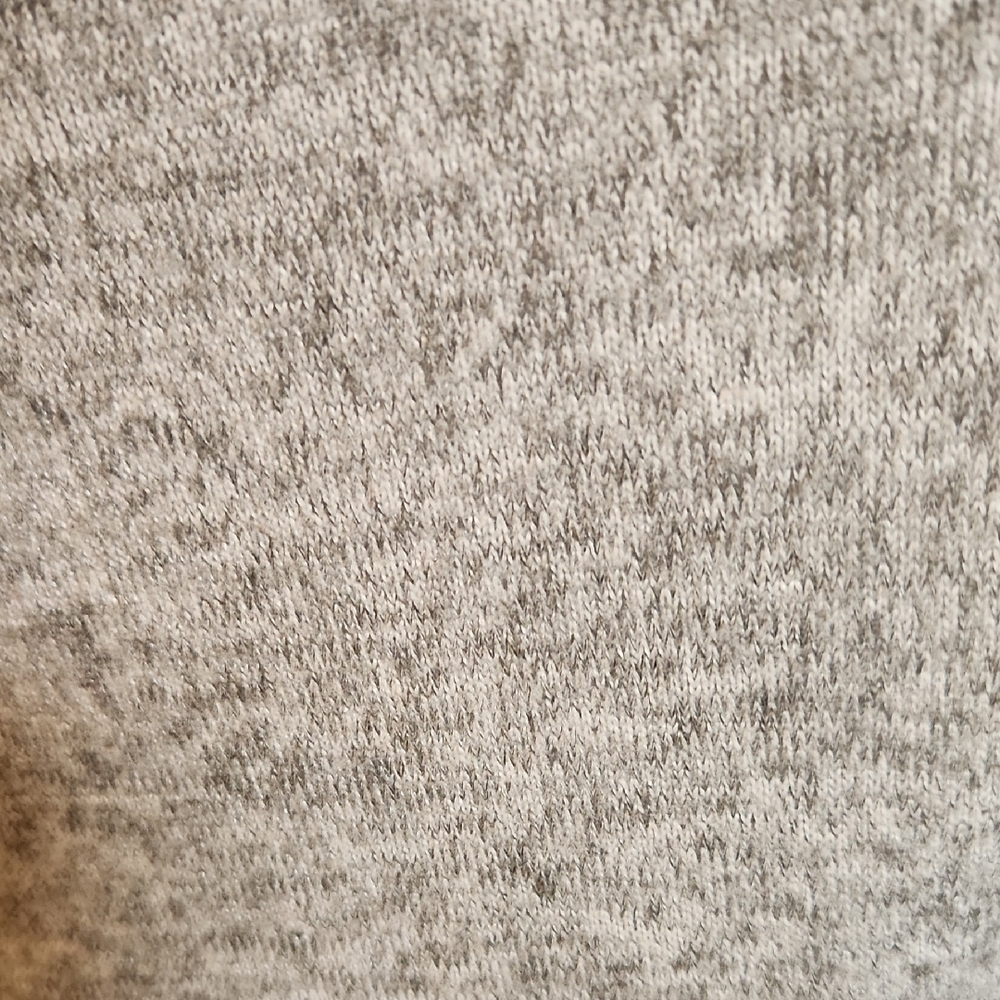 New Directions Curvy Gray Knit Top - Picture 4 of 8